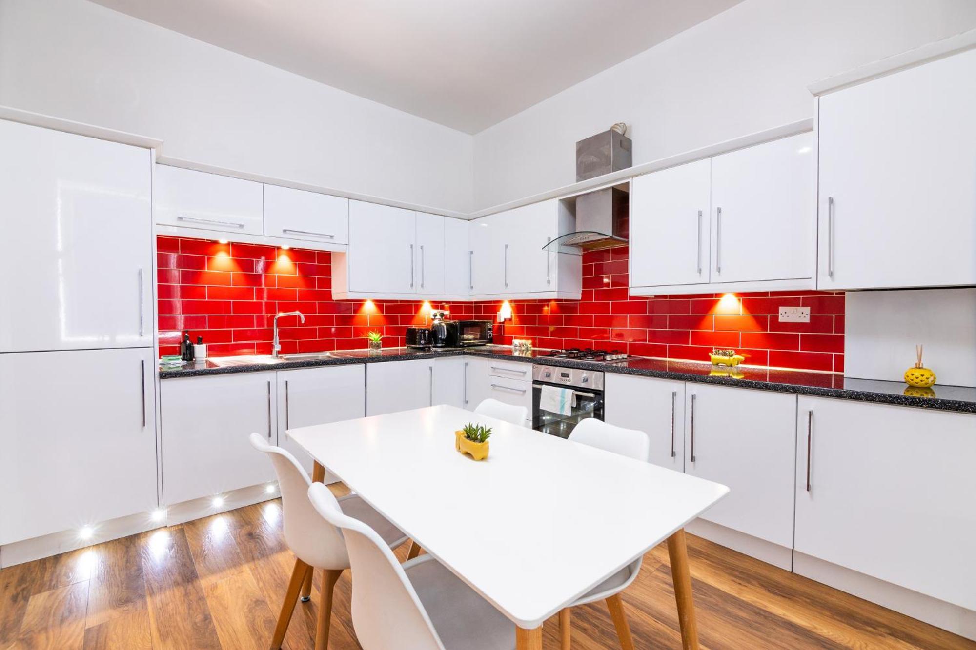 Spacious Apartment Close To City Centre With Secure Parking Leeds  Exterior photo